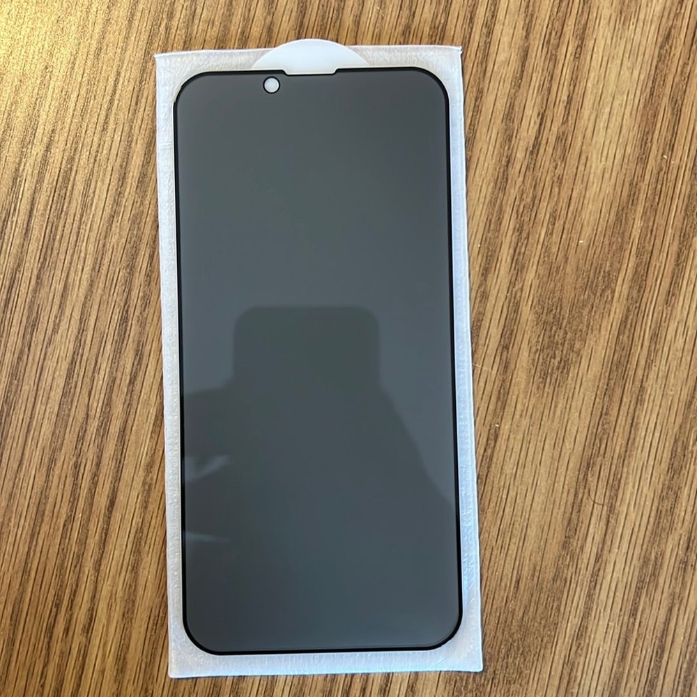 iPhone 13/13 Pro full screen Privacy Screen Protector, camera protector included